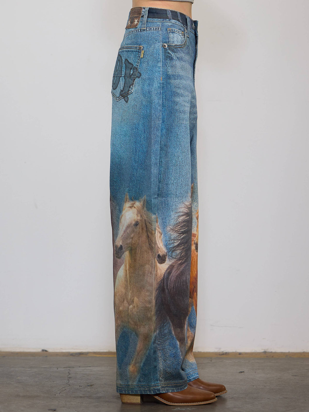 Western Howdy Horse Print Barrel Jeans