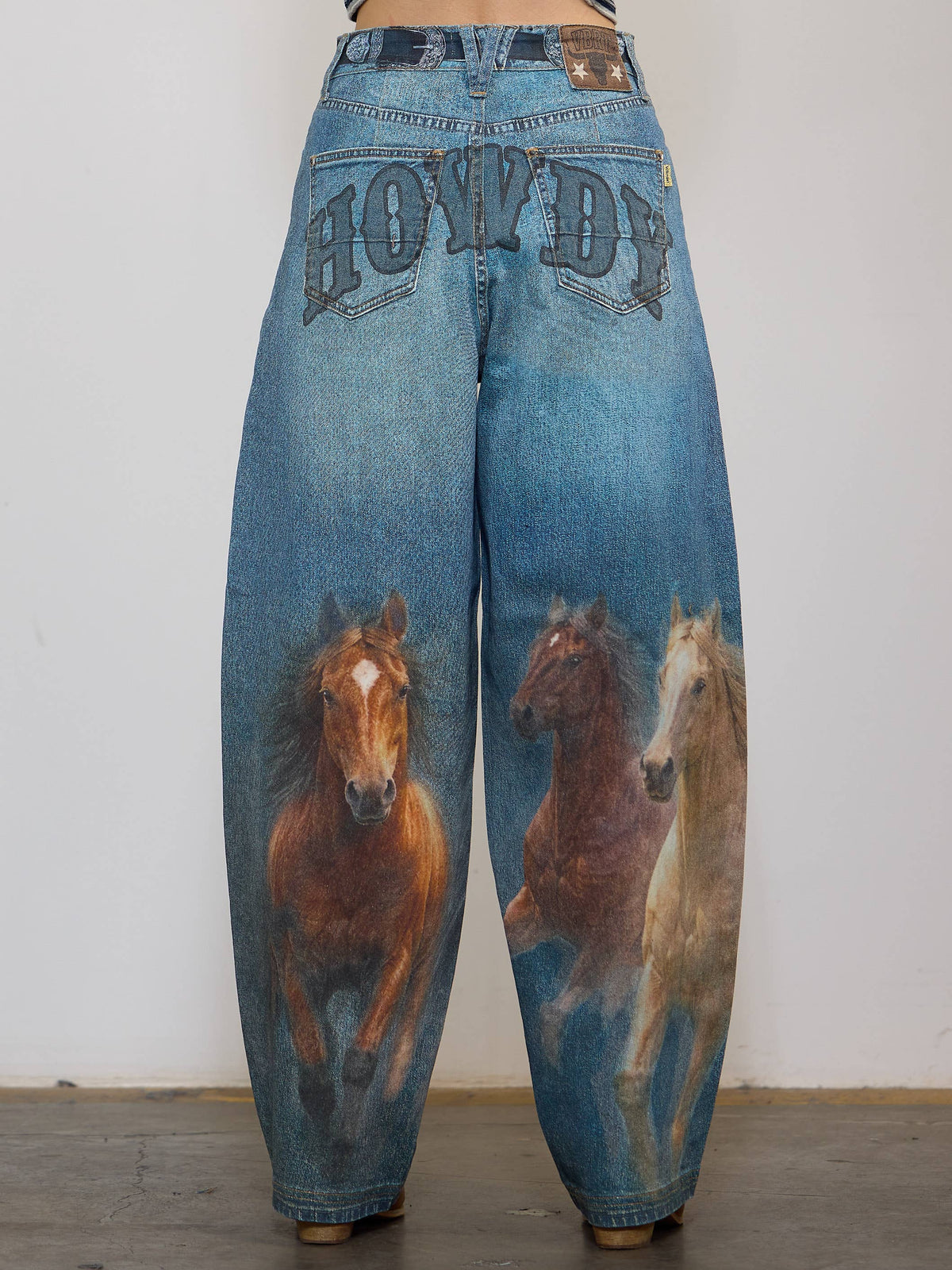 Western Howdy Horse Print Barrel Jeans